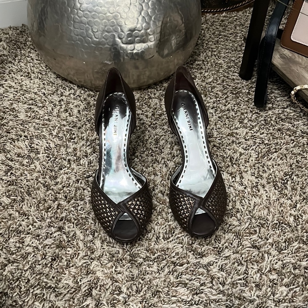Gianni Bini high heels size 9